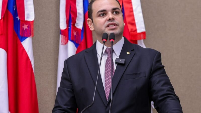 Deputado Roberto Cidade propõe medidas para garantir acesso à educação e reduzir evasão escolar no Amazonas