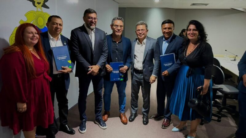 UEA participa da elaboração do Plano Estadual de Turismo 2026-2036