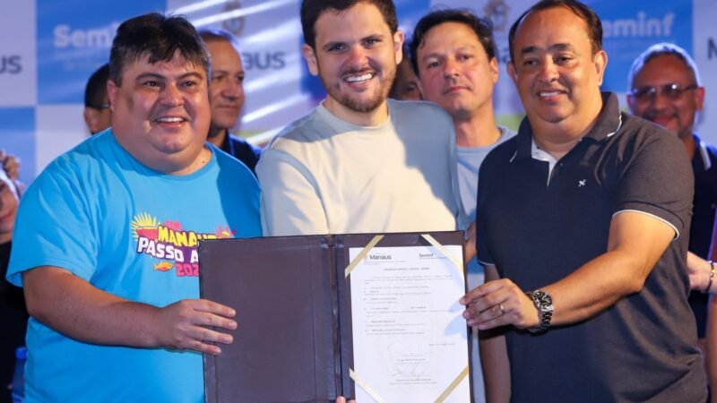 Prefeito Renato Junior assina primeira ordem de serviço no Executivo municipal