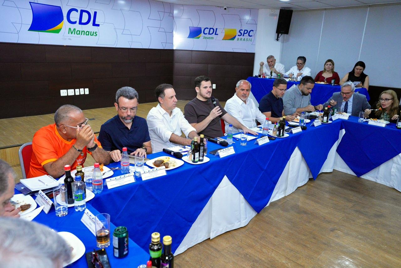 Prefeito Renato Junior amplia diálogo e integração com o setor produtivo durante reunião na CDL