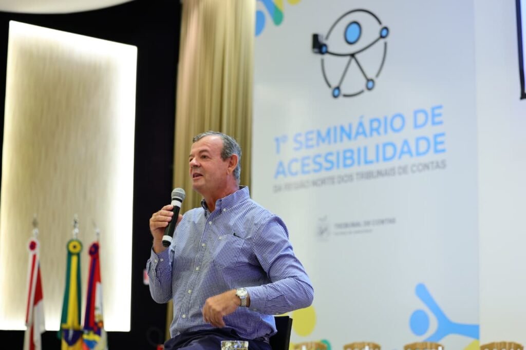 Lars Grael leva mensagem de superação e inclusão ao seminário de acessibilidade do TCE-AM