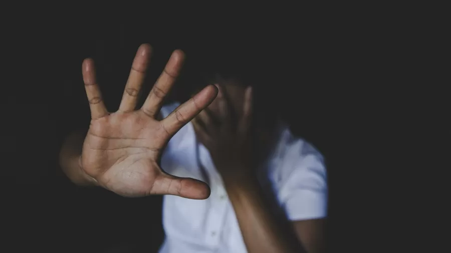 Lei que pune feminicídio com prisão perpétua entra em vigor na Itália