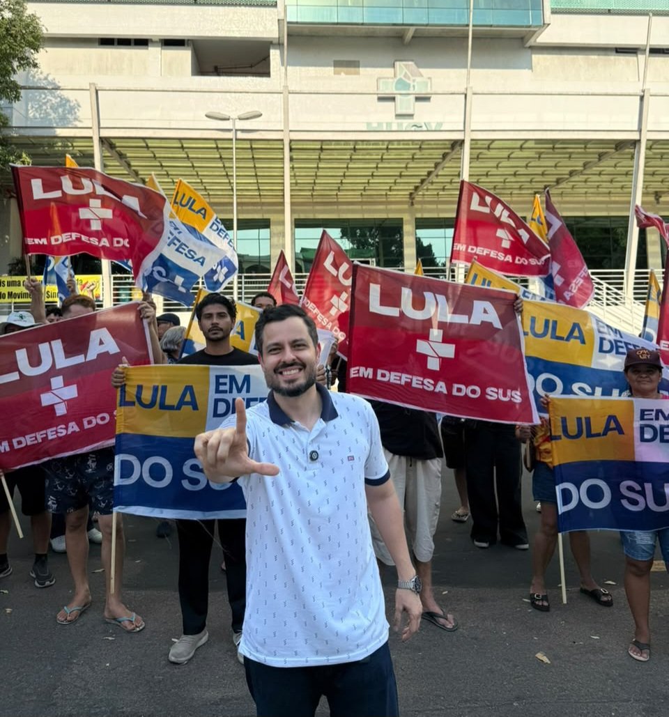 No aniversário do SUS, Delegado Tayah promove ato político em frente ao HUGV, em Manaus