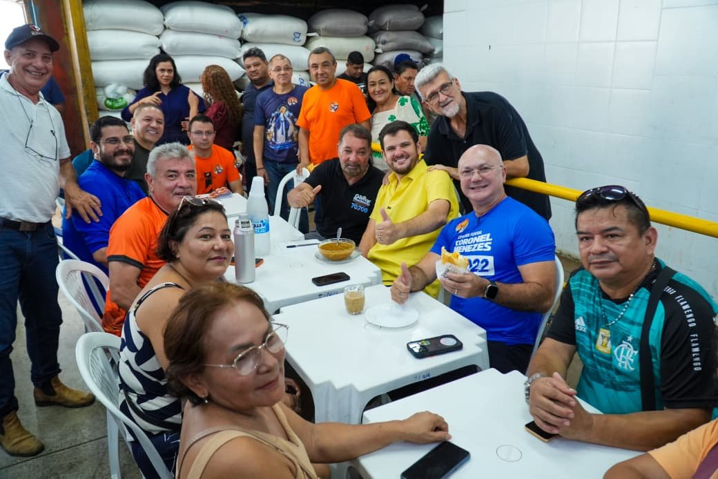 Coronel Menezes reafirma compromisso com feirantes e permissionários de Manaus